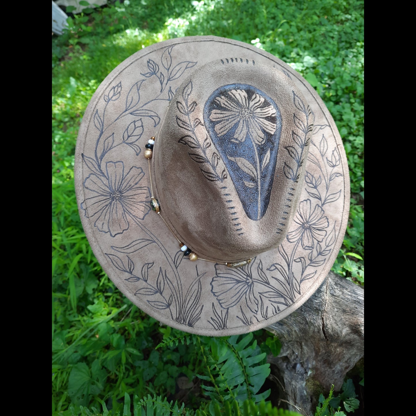 Vegan suede wildflower medium brim hat